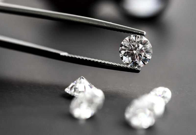 Hva symboliserer diamant i smykker